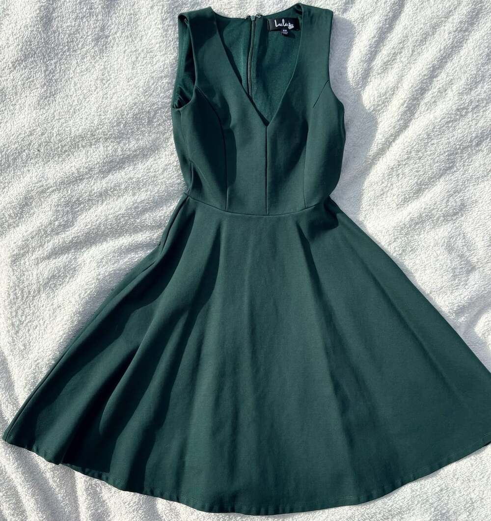 Lulus Forest Green V-Neck Sleeveless Fit and Flare Skater Dress